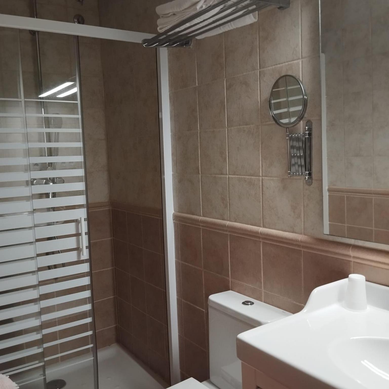 Can Gual Guest House Lametlla Del Valles Luaran gambar