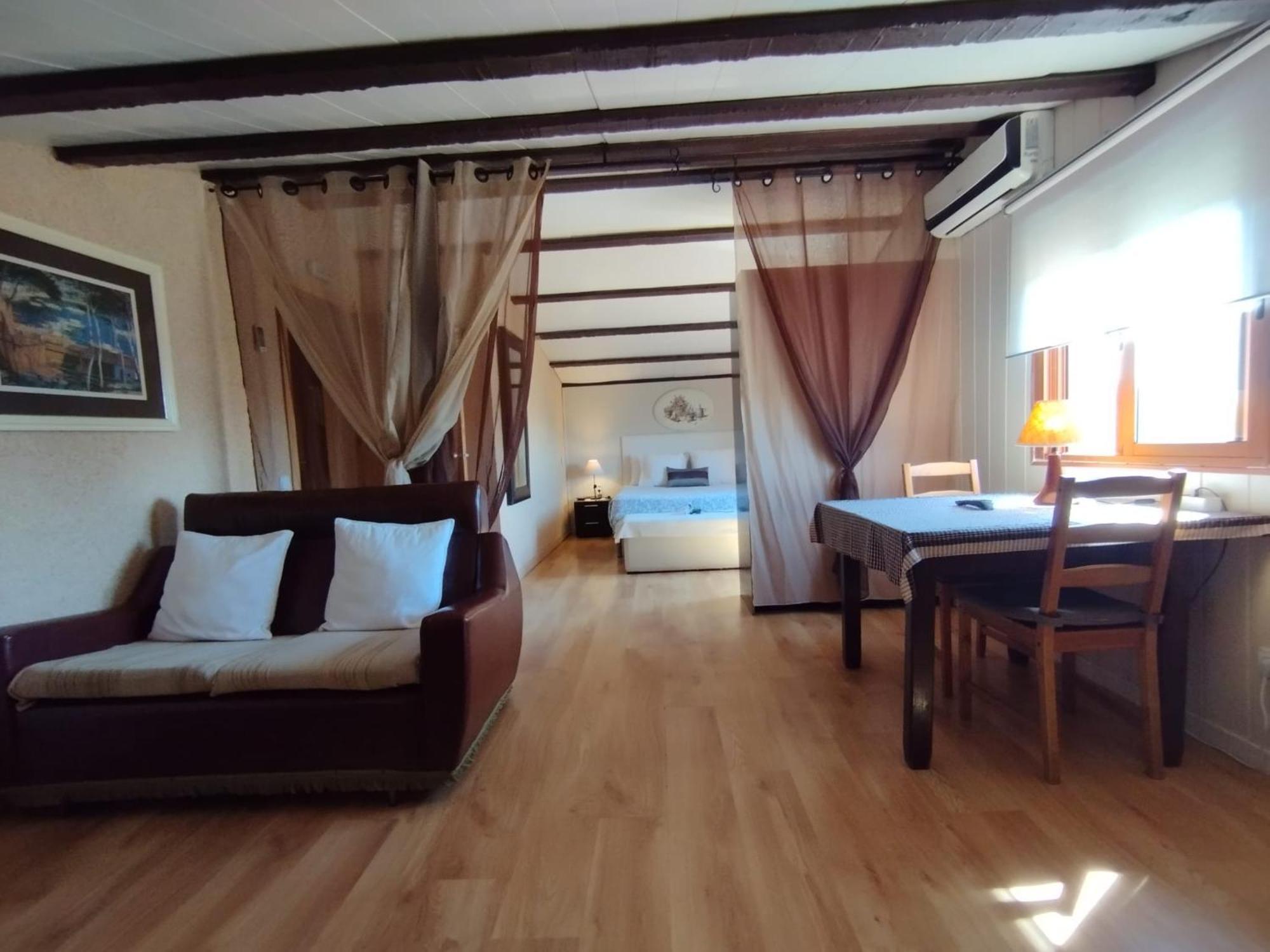 Can Gual Guest House Lametlla Del Valles Luaran gambar